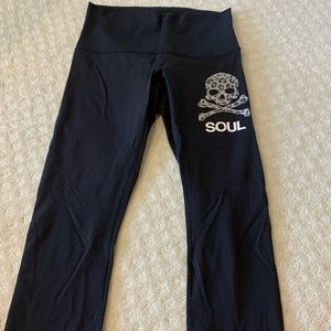 Lululemon SoulCycle Wunder Under HR 23” crop luxstream size 10
